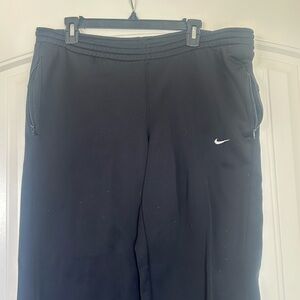 Nike sweatpants men’s medium